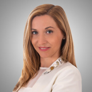 Aradi-Gludovátz Eszter